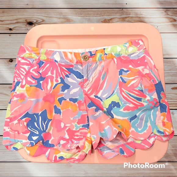 Lilly Pulitzer Buttercup shorts - Picture 1 of 4